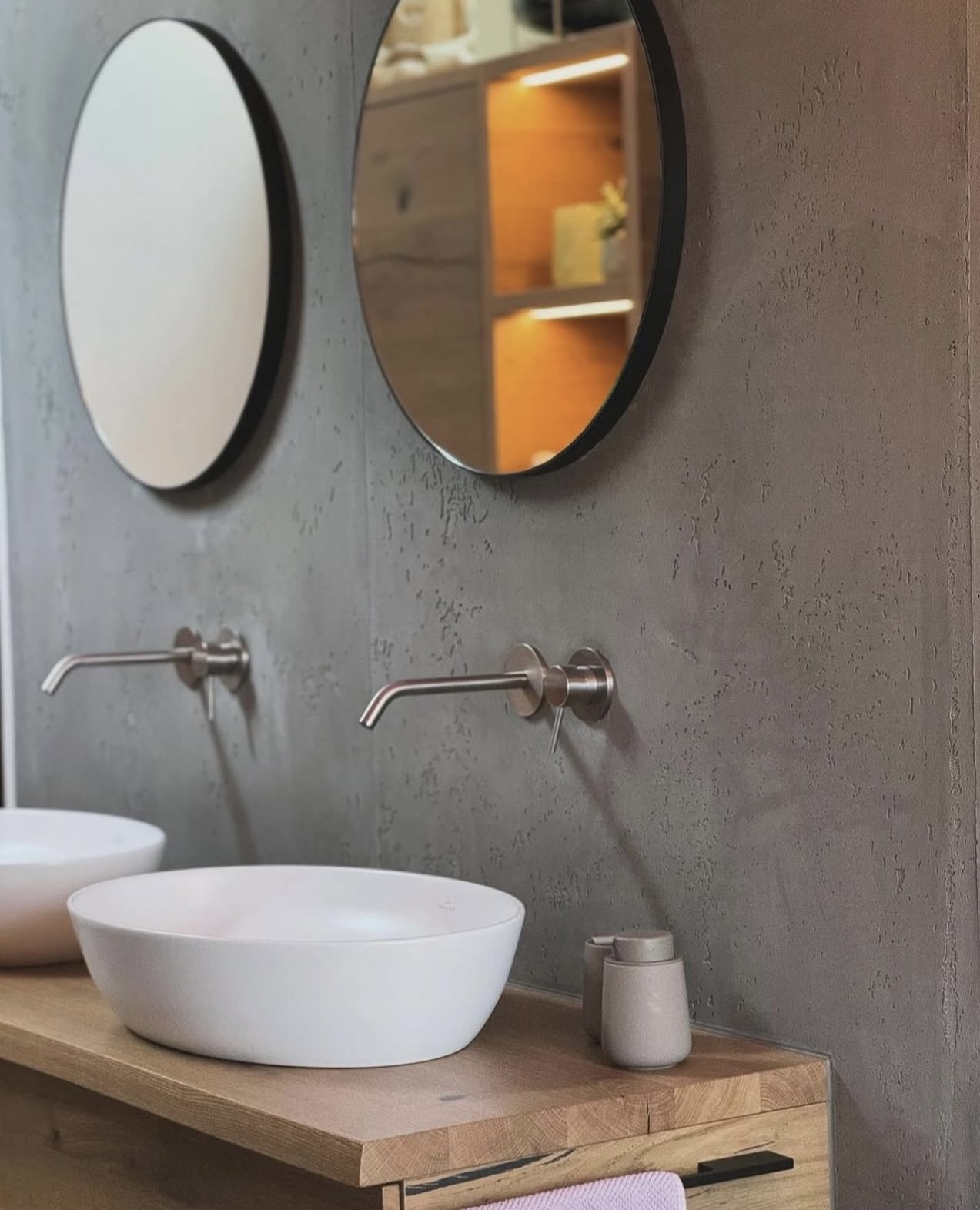 Moderne Betonoptik im Bad